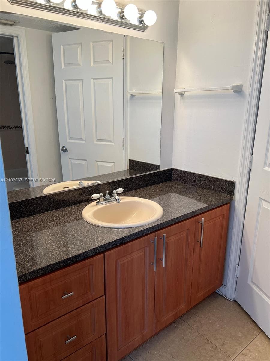 PRESIDENTIAL GOLFVIEW CON · #411 in West Palm Beach - Photo 12