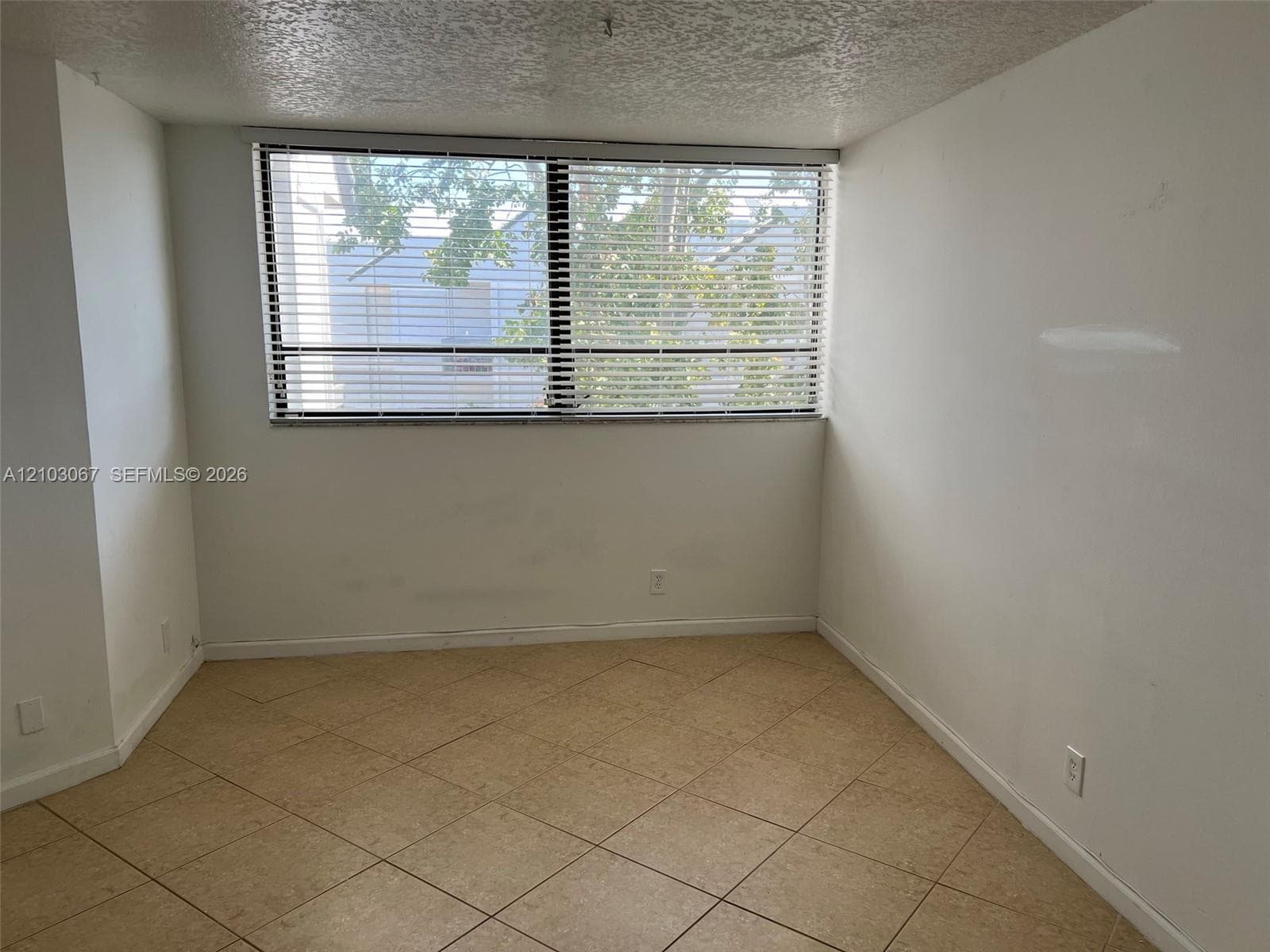 PRESIDENTIAL GOLFVIEW CON · #411 in West Palm Beach - Photo 11