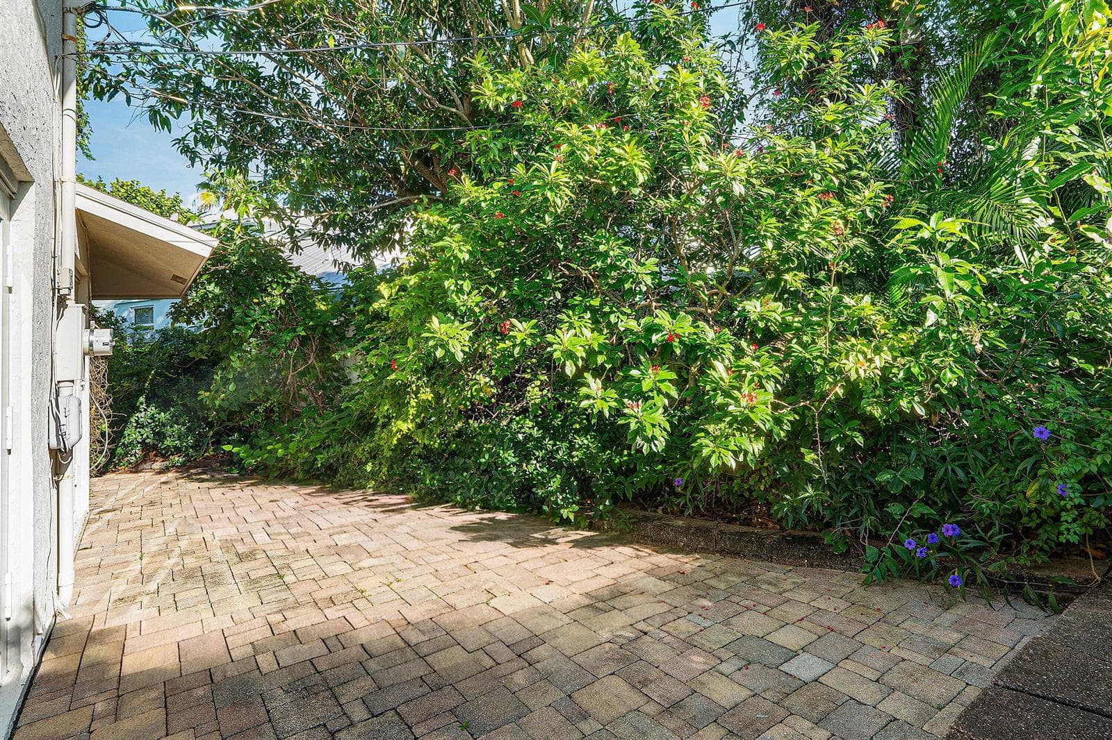 027-491NeptuneRoad-JunoBeach-FL-33408-SM