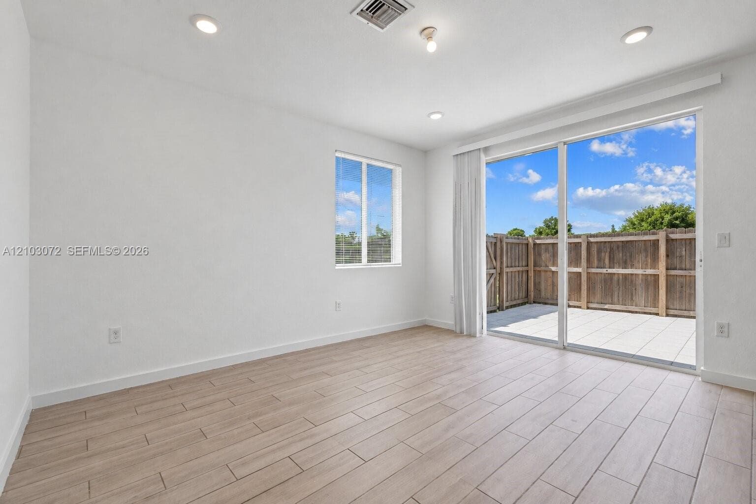 1010 SE 23rd Ave #1010 photo 13