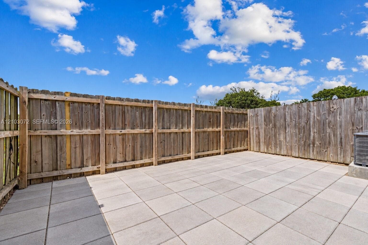 1010 SE 23rd Ave #1010 photo 5