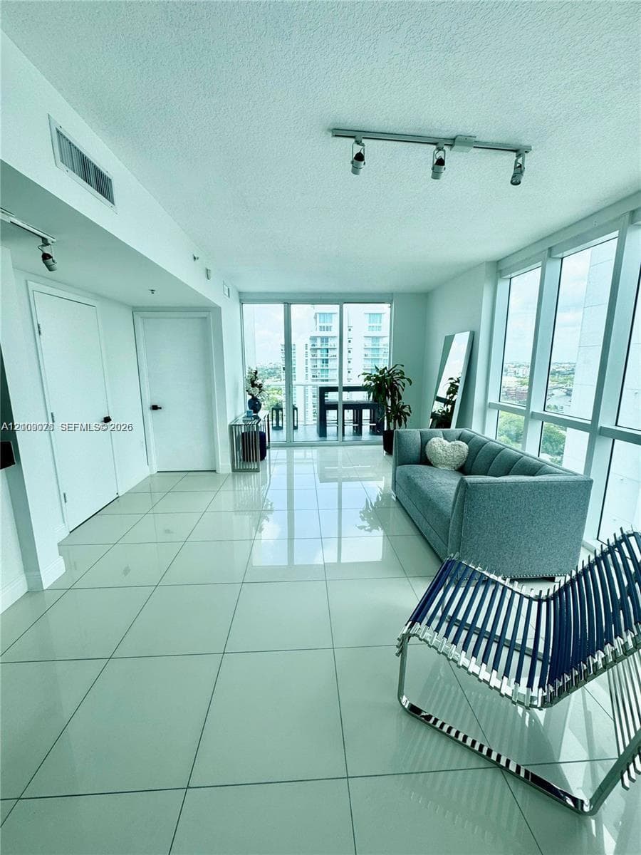 TERRAZAS RIVERPARK · #2005 in Miami - Photo 1