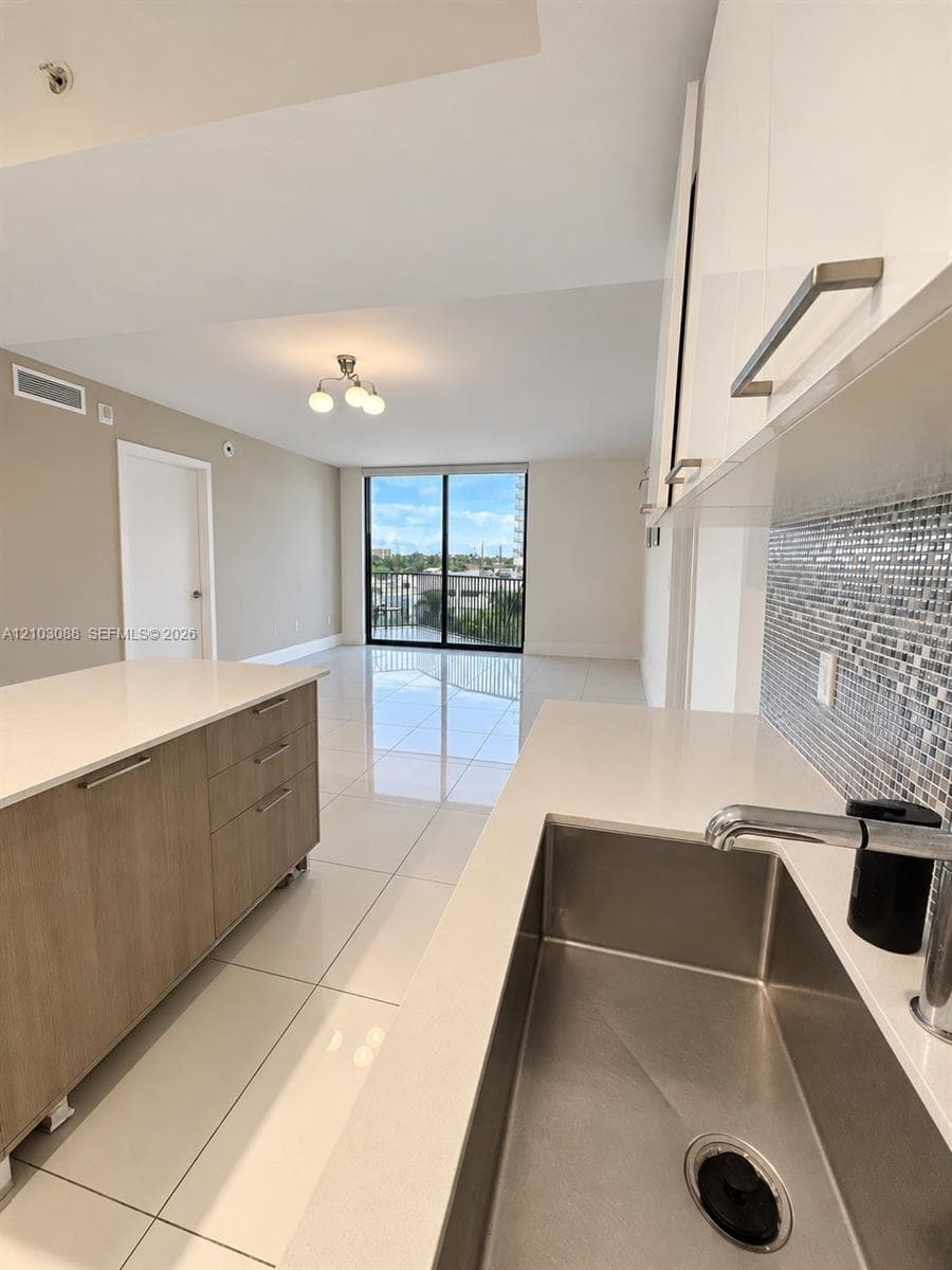 5252 Paseo · #309 in Doral - Photo 2