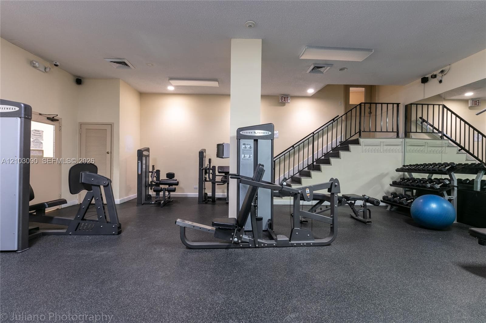 Winston Towers · #1219 in Sunny Isles Beach - Photo 38