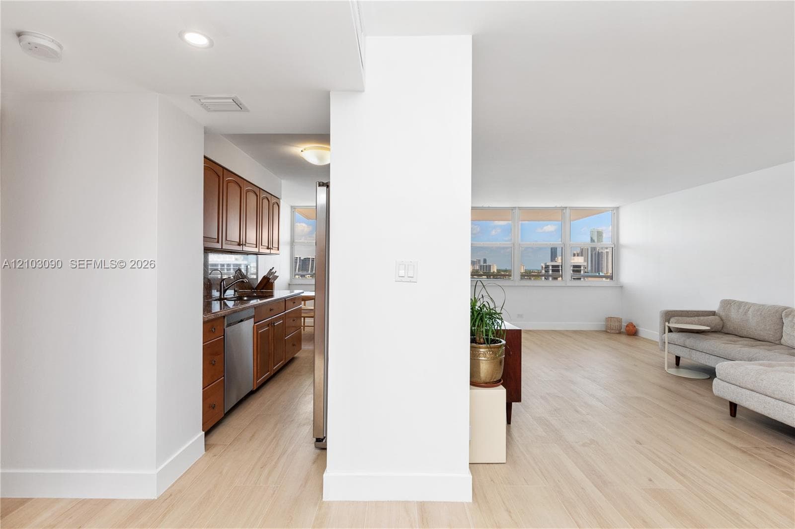 Winston Towers · #1219 in Sunny Isles Beach - Photo 18