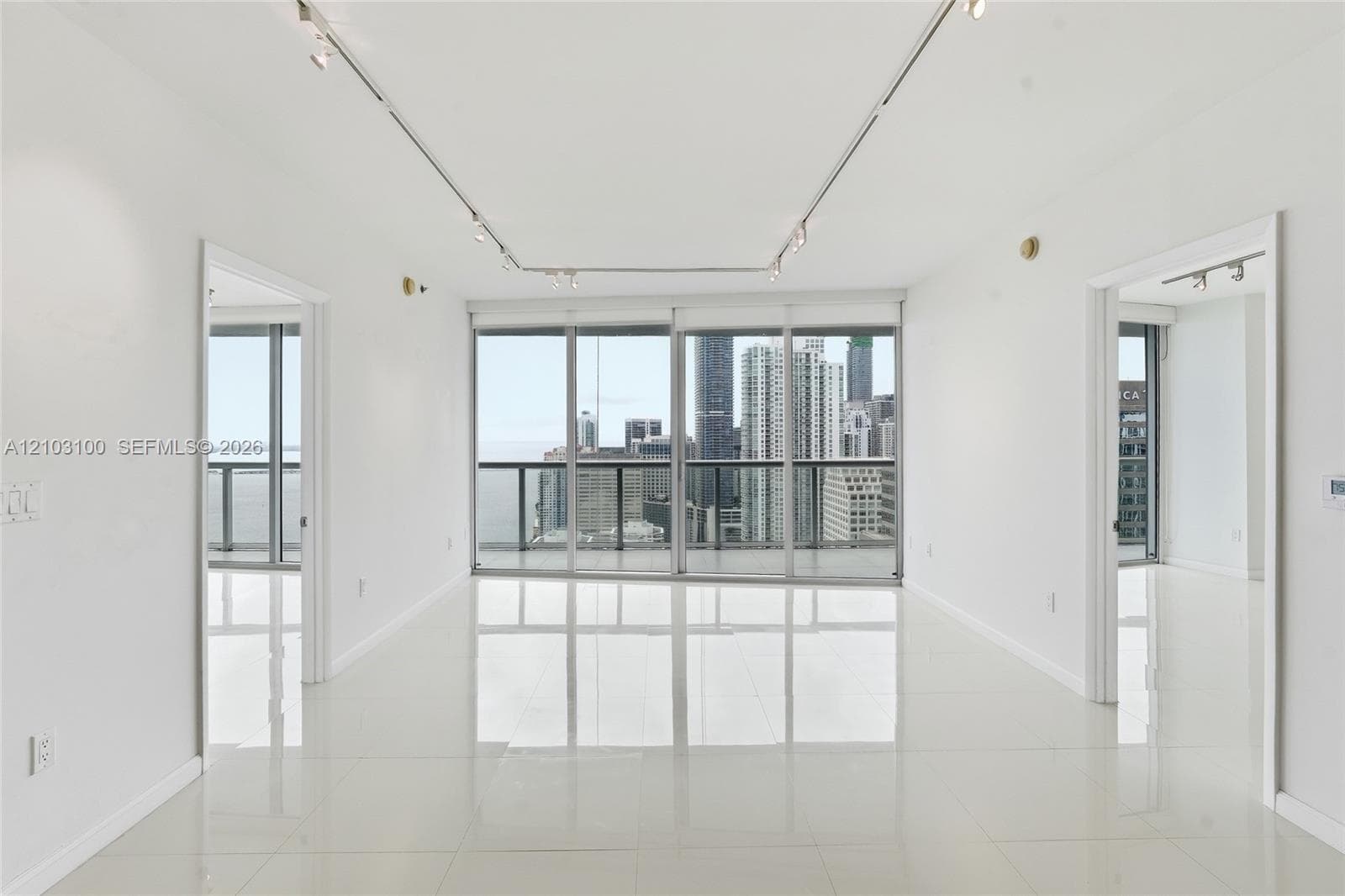 Icon Brickell I · #4003 in Miami - Photo 6
