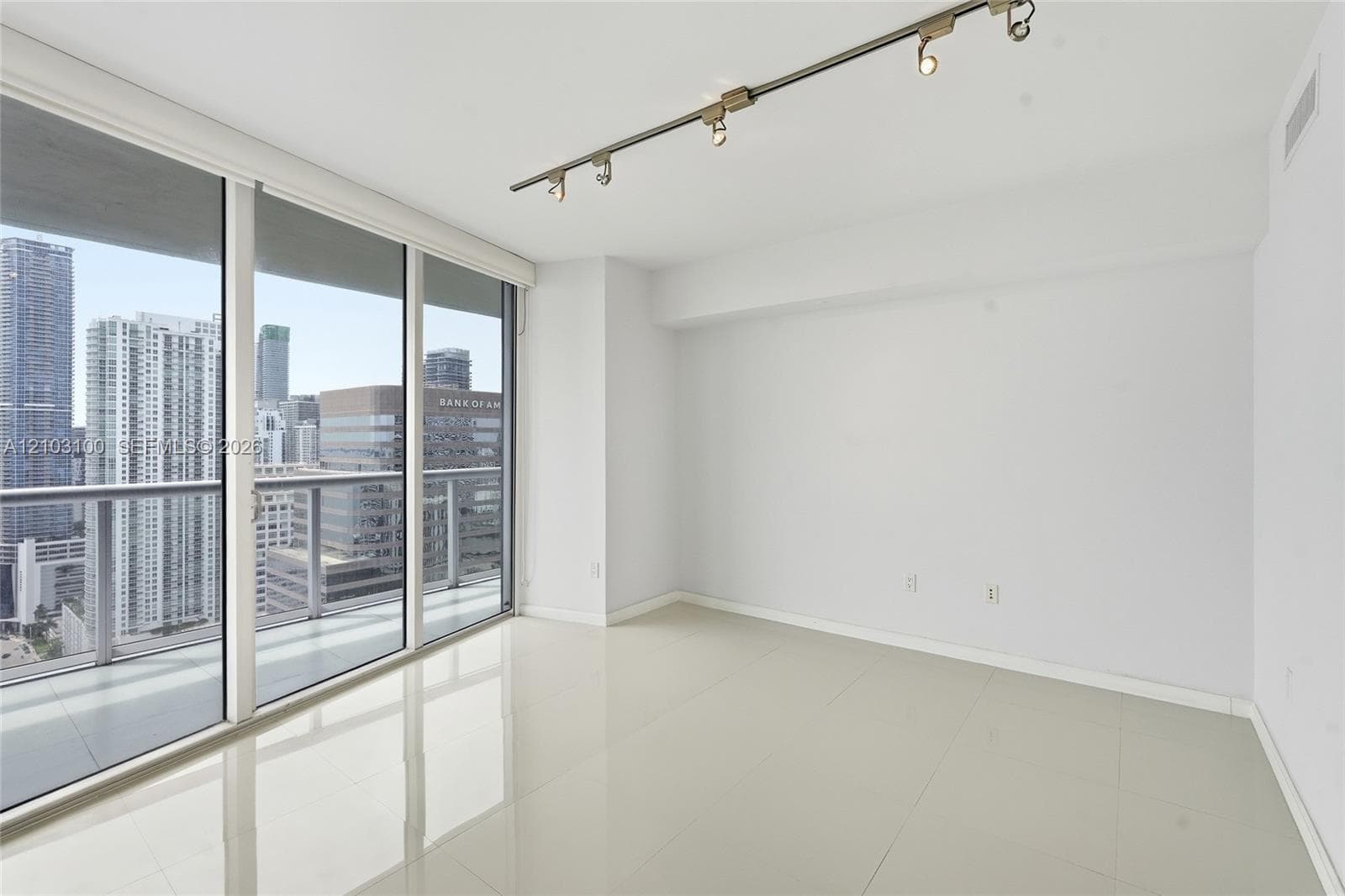 Icon Brickell I · #4003 in Miami - Photo 12