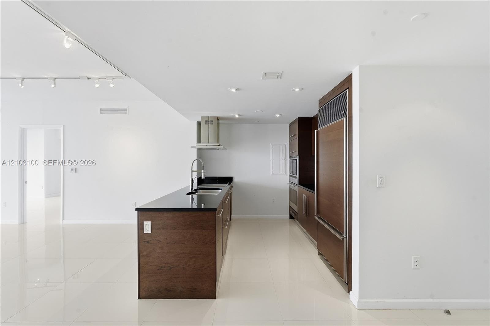 Icon Brickell I · #4003 in Miami - Photo 7