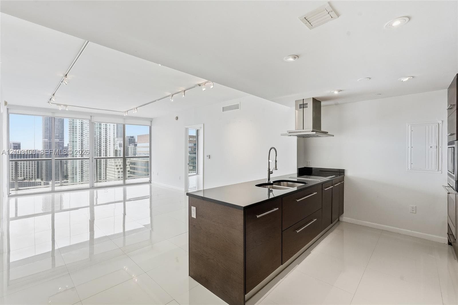 Icon Brickell I · #4003 in Miami - Photo 4