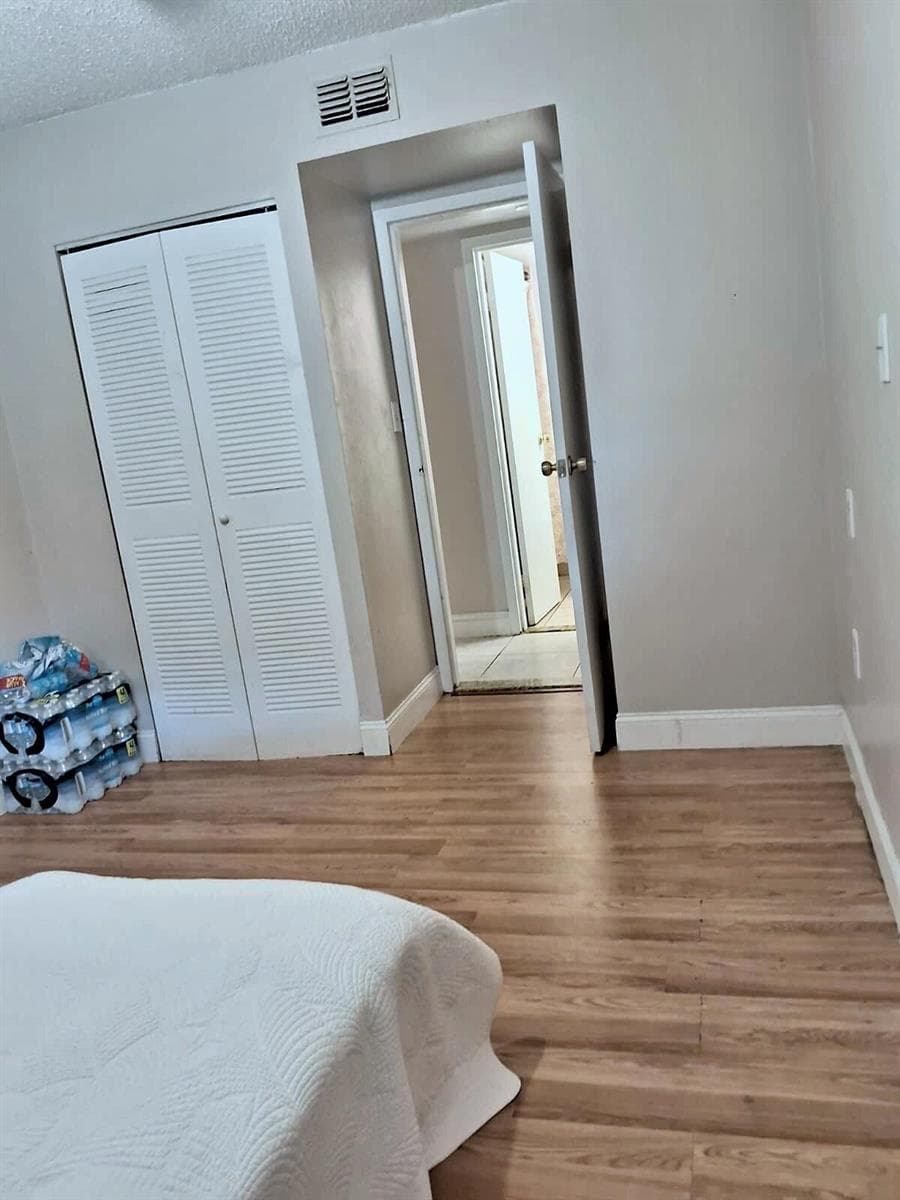 11_Bedroom-1-Closet