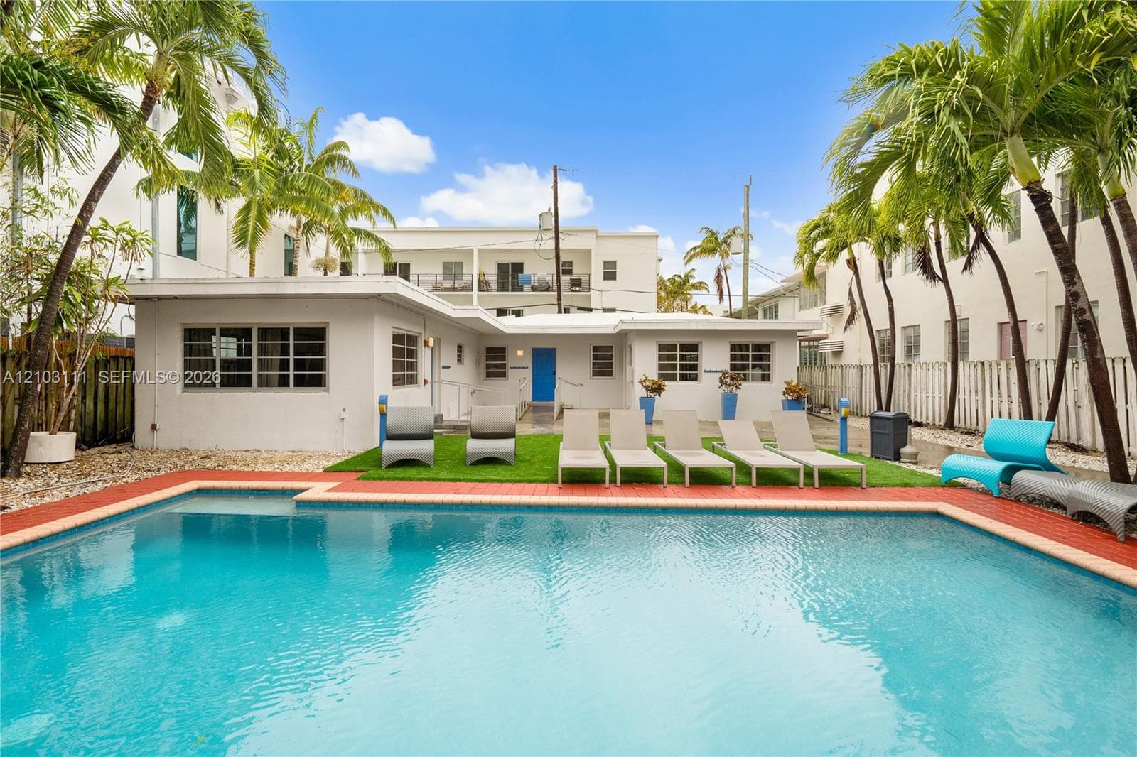 LENOX MANOR · #C in Miami Beach - Photo 2