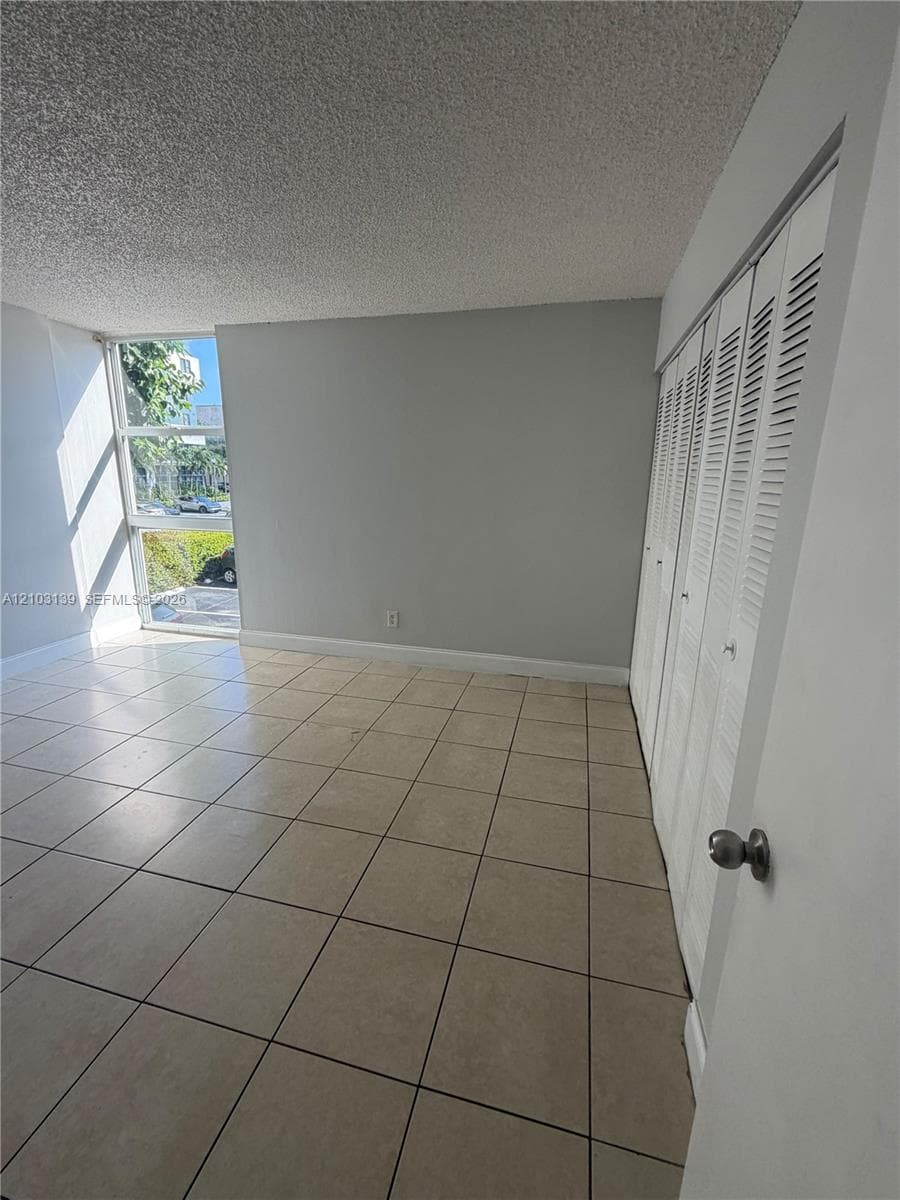 INLAND TOWERS CONDO · #212 in North Miami Beach - Photo 18
