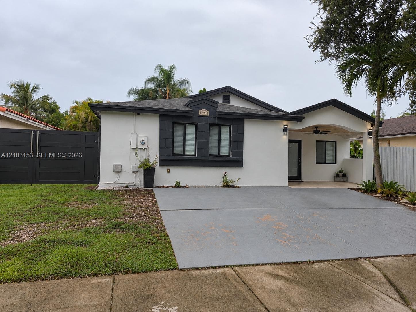 17931 SW 115th Ave photo 2