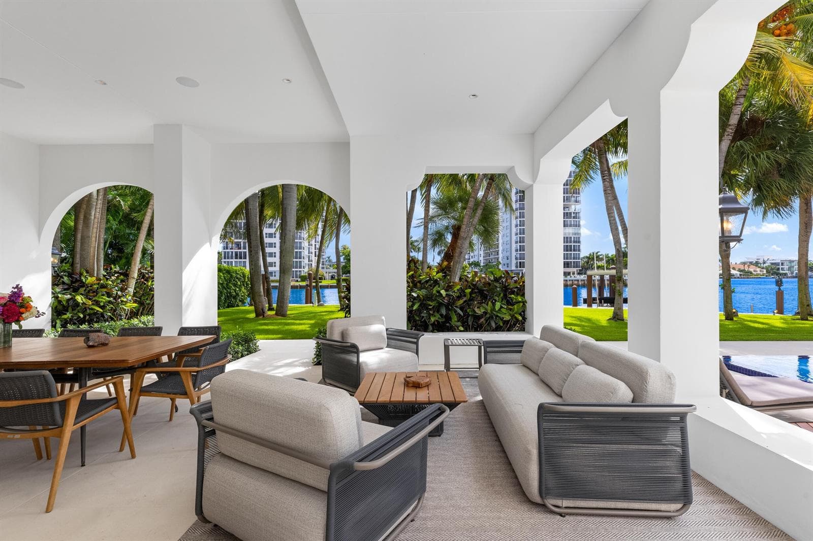 Outdoor Lounge