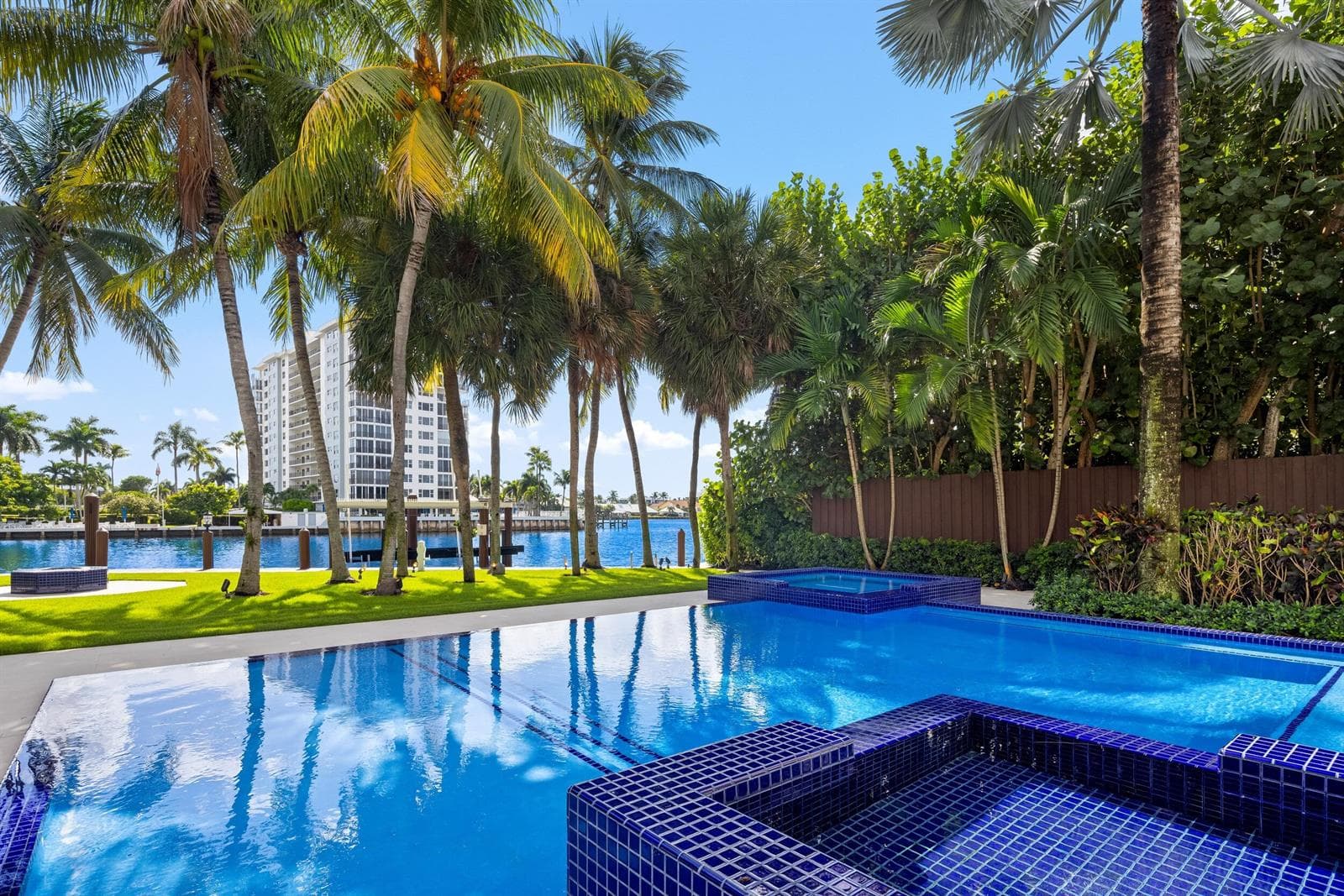 Resort-style Pool