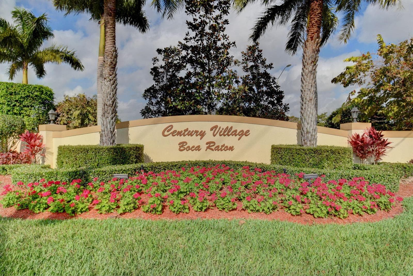 38-web-or-mls-Century Village (1)