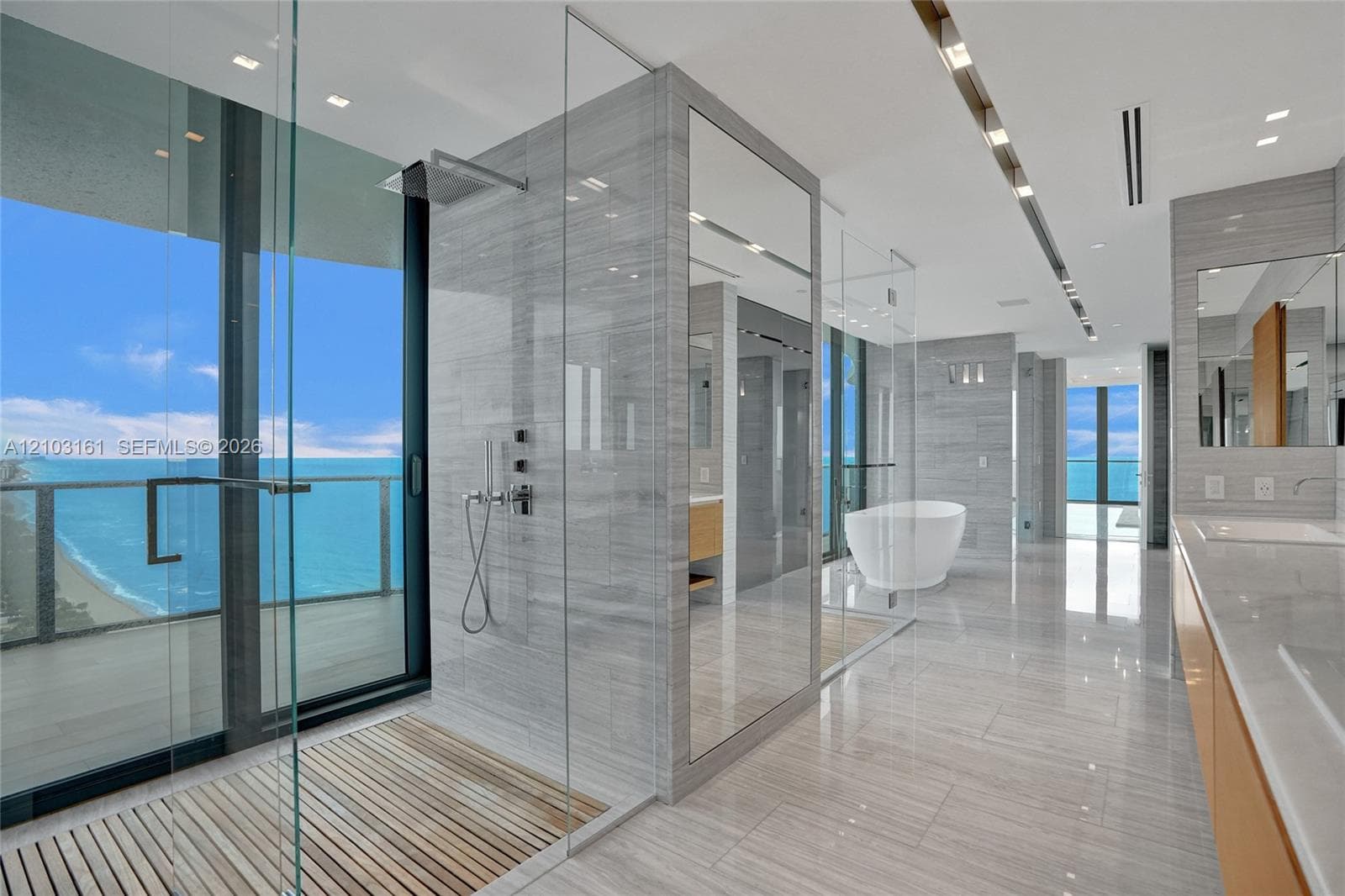 Regalia · #33 in Sunny Isles Beach - Photo 18