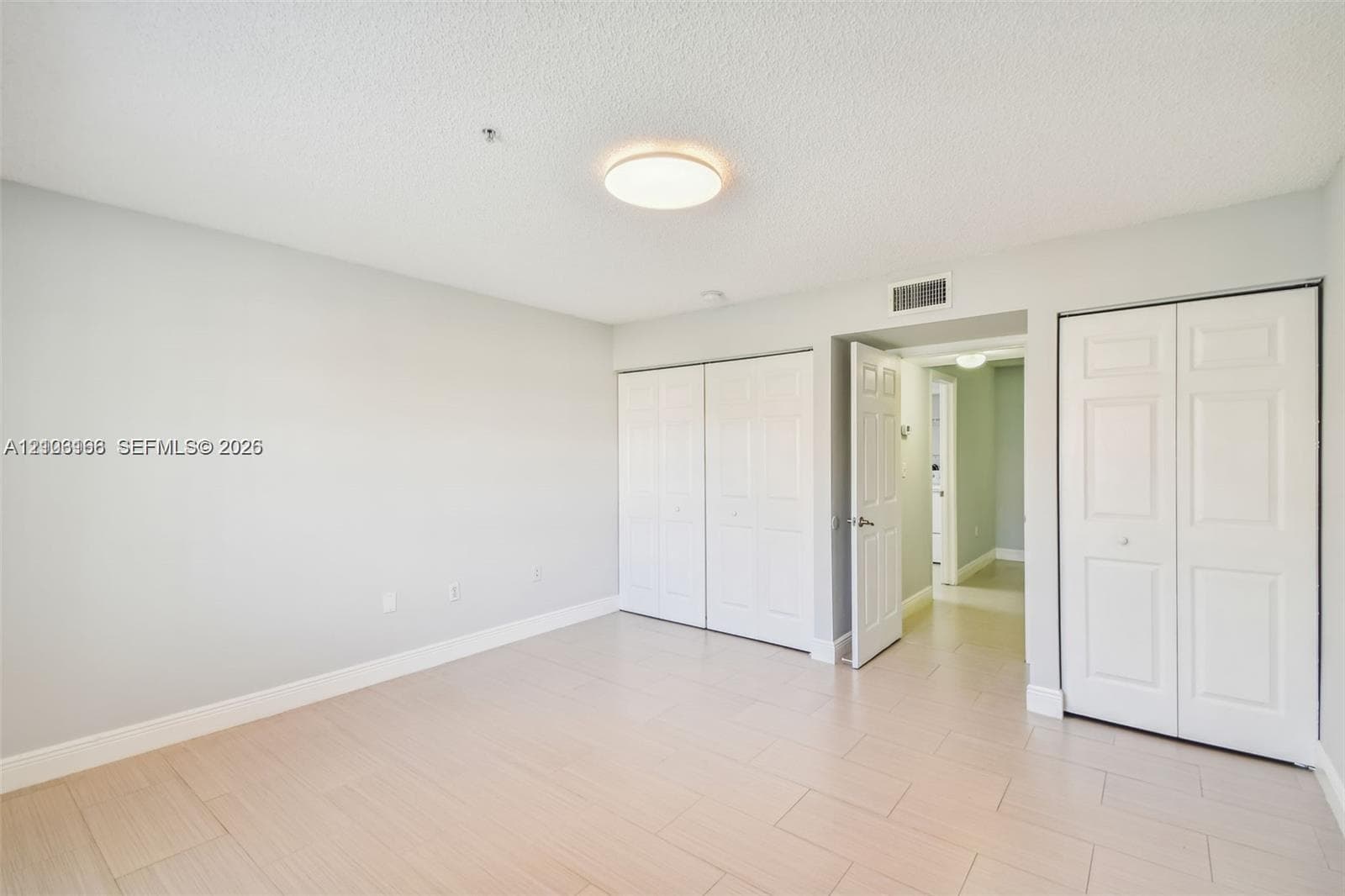 2945 NE 185th St #1407 photo 20