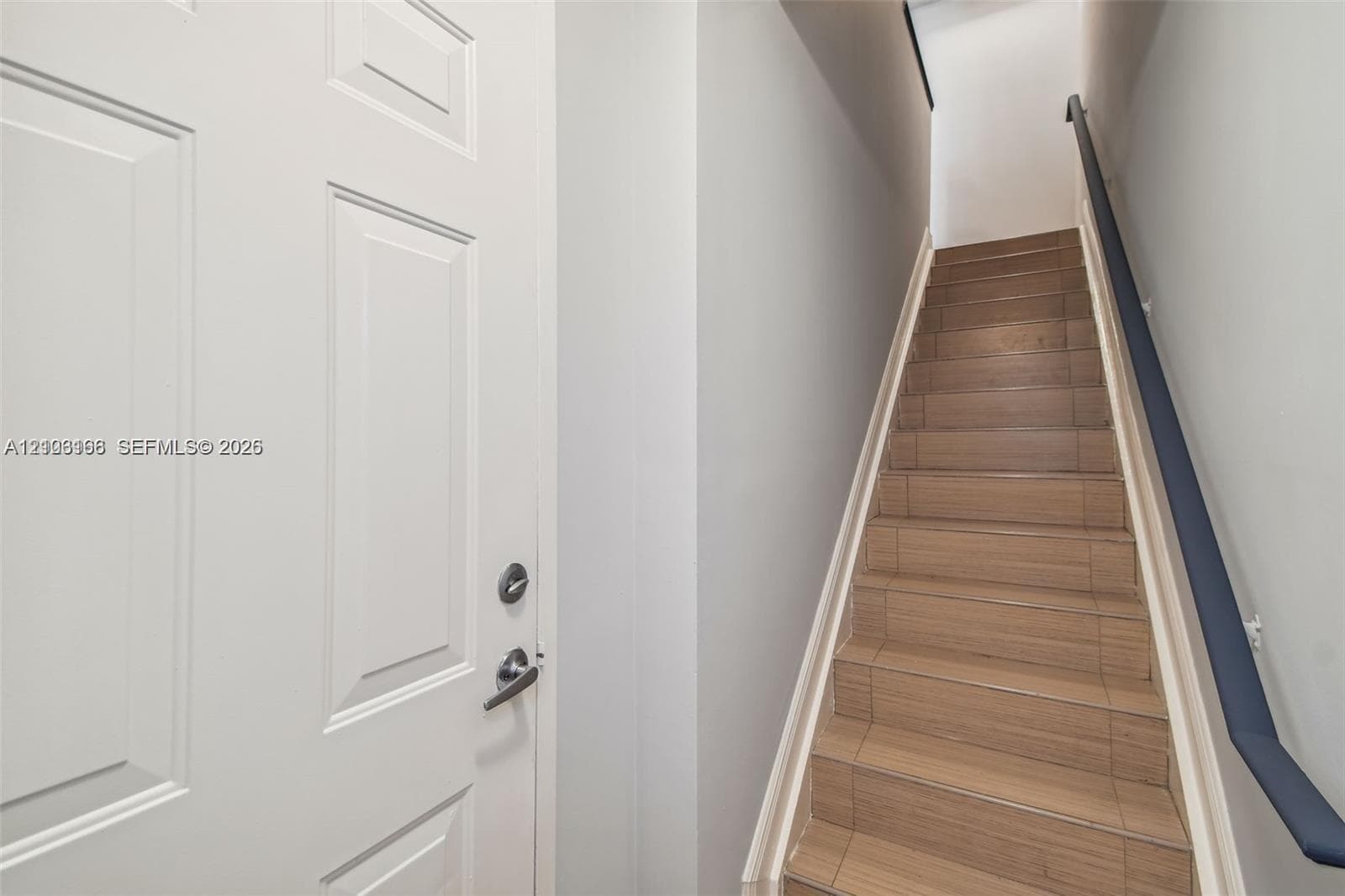 2945 NE 185th St #1407 photo 8