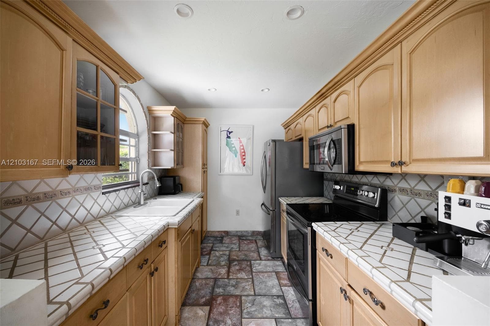 1015 SW 44th Ave photo 11