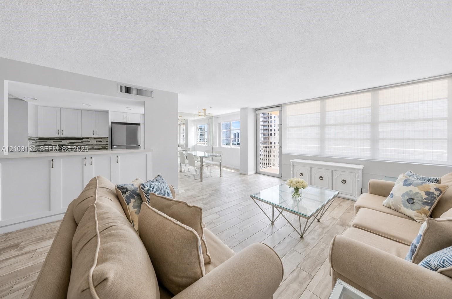 WINSTON TOWERS 200 · #1607 in Sunny Isles Beach - Photo 2