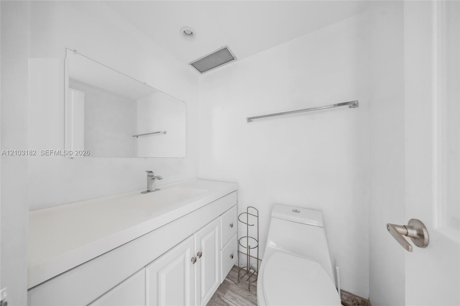 WINSTON TOWERS 200 · #1607 in Sunny Isles Beach - Photo 14