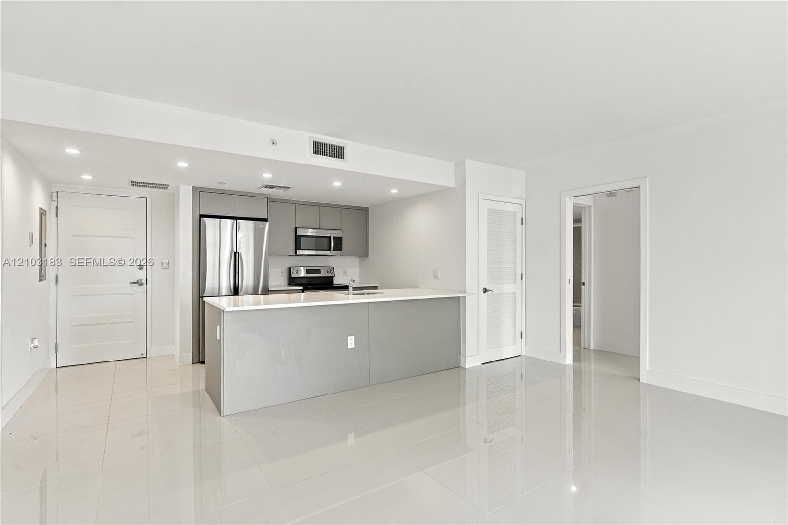 ONE BAY HARBOR CONDO · #402 in Bay Harbor Islands - Photo 4