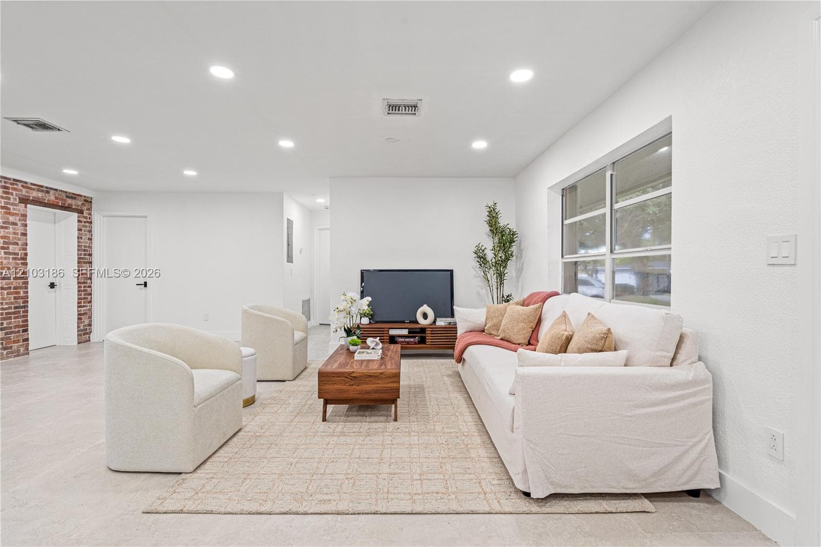 18103 SW 93rd Avenue photo 8