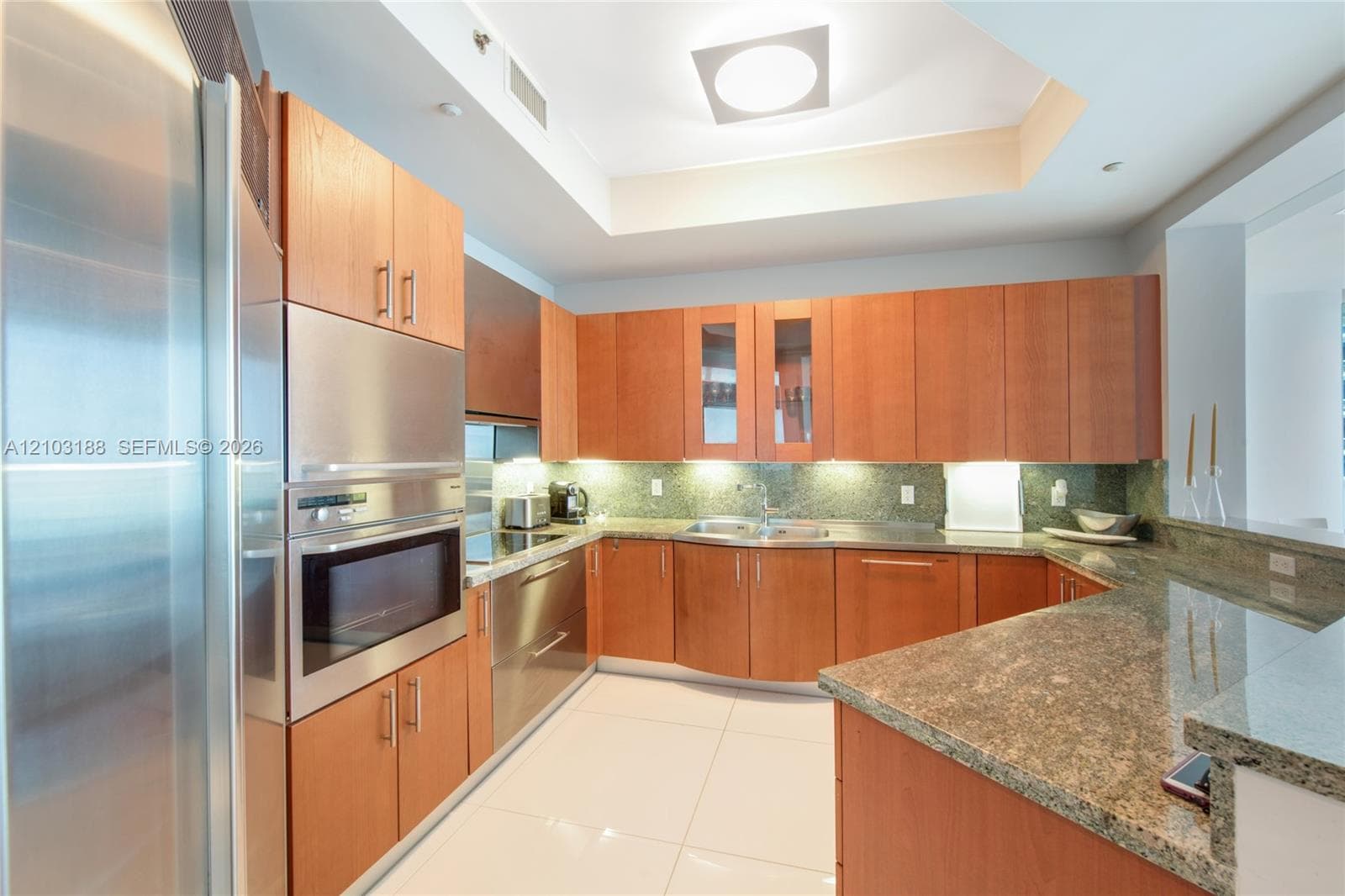 Continuum South · #1109 in Miami Beach - Photo 17