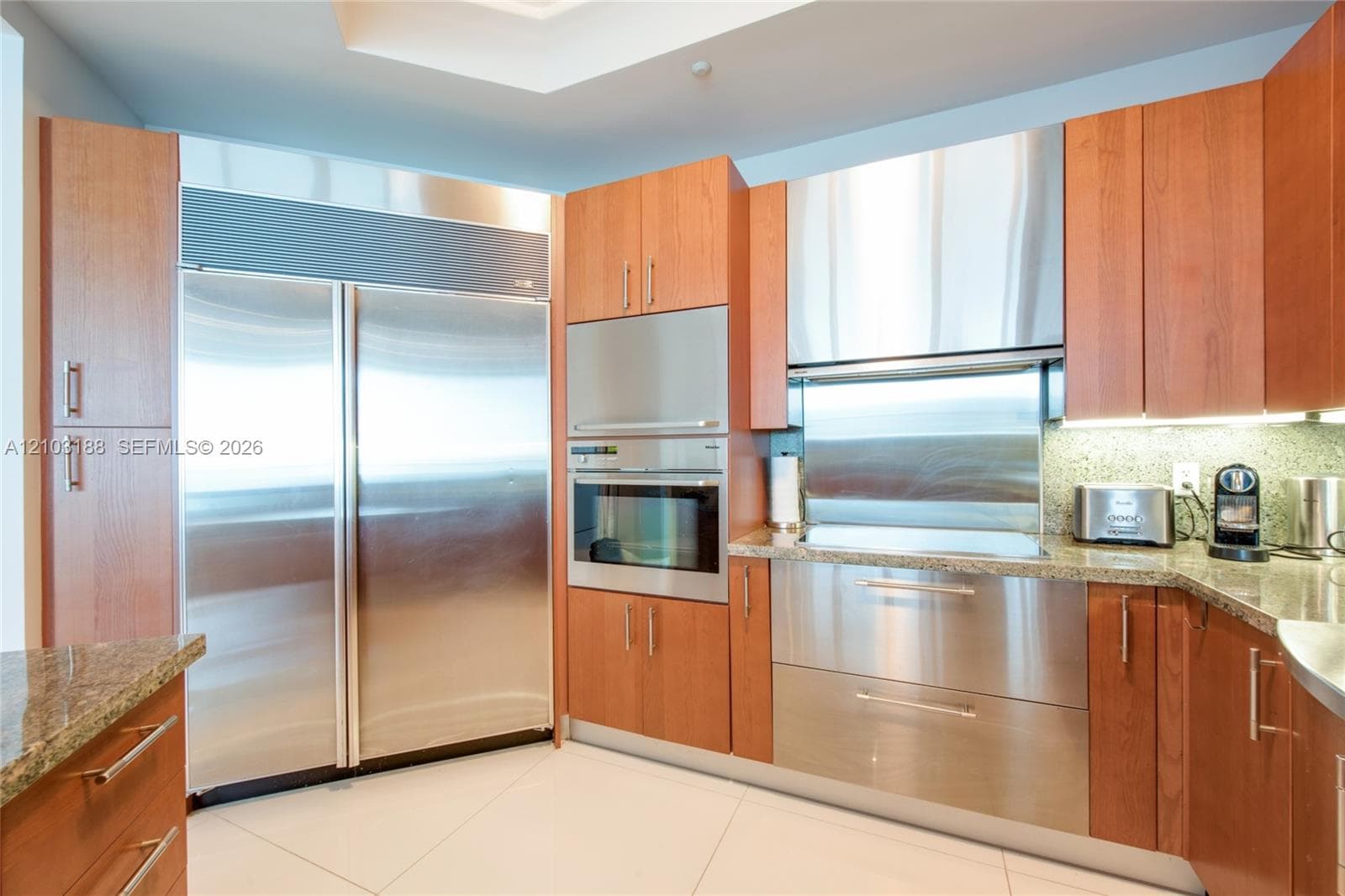 Continuum South · #1109 in Miami Beach - Photo 19