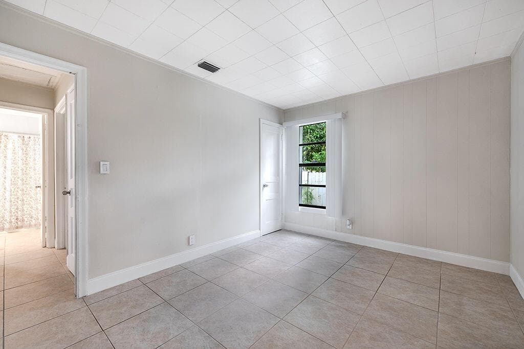 Bedroom #1