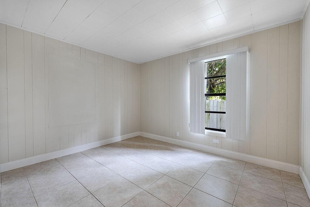 Bedroom #1