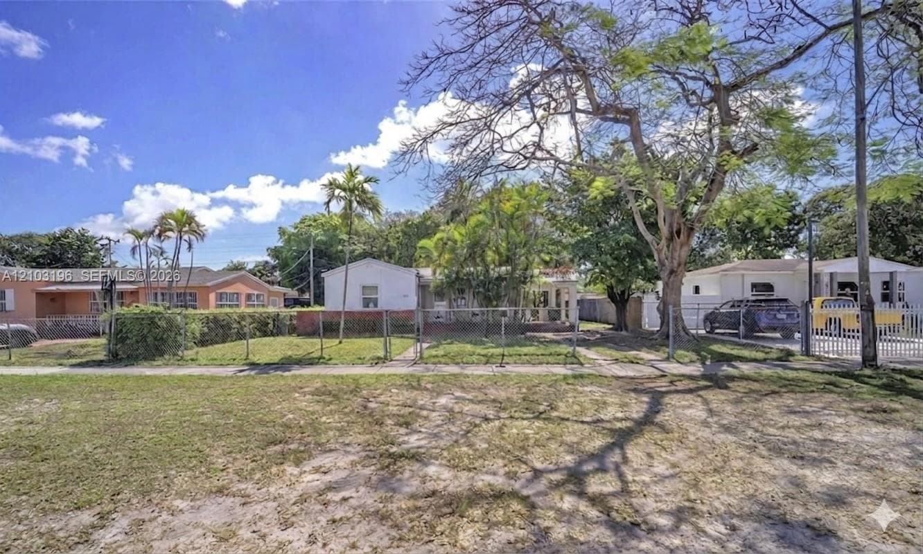 1236 Jann Ave photo 6
