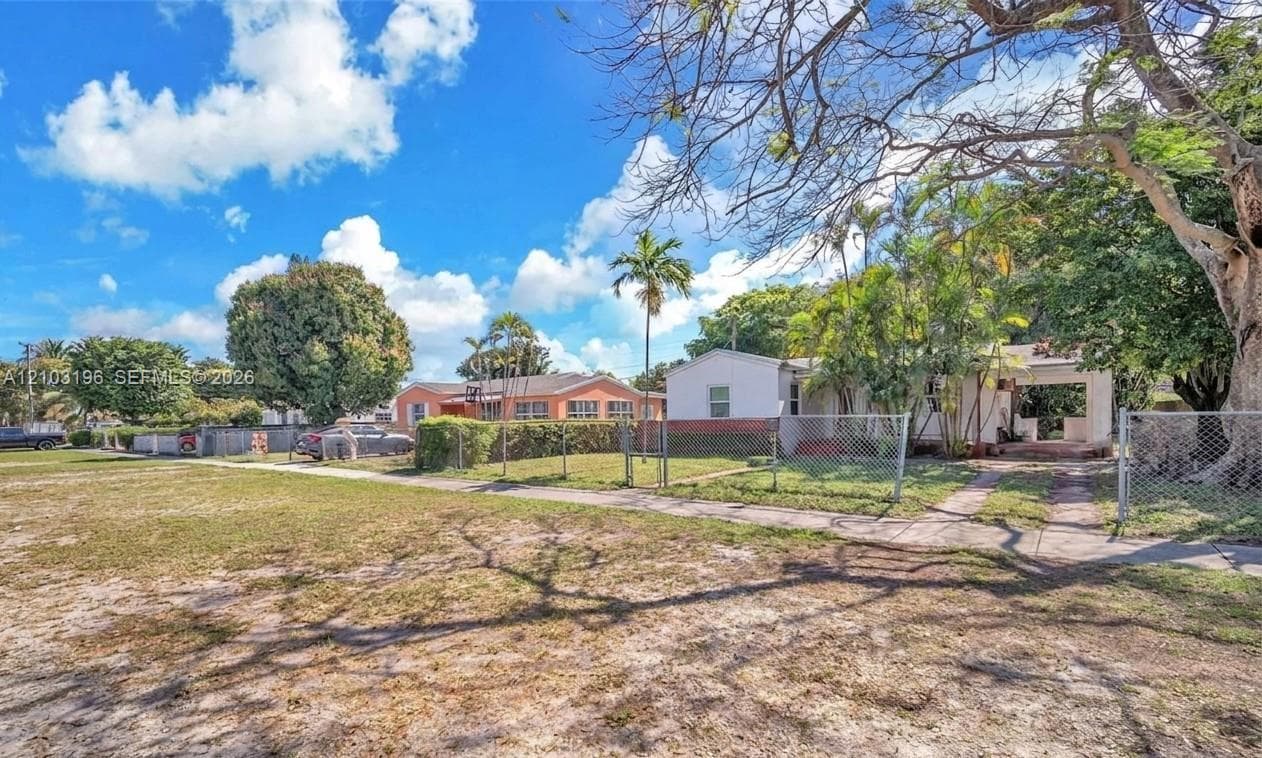 1236 Jann Ave photo 7