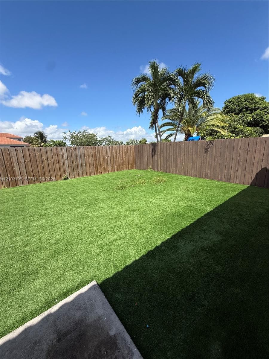 2514 NE 41 photo 23