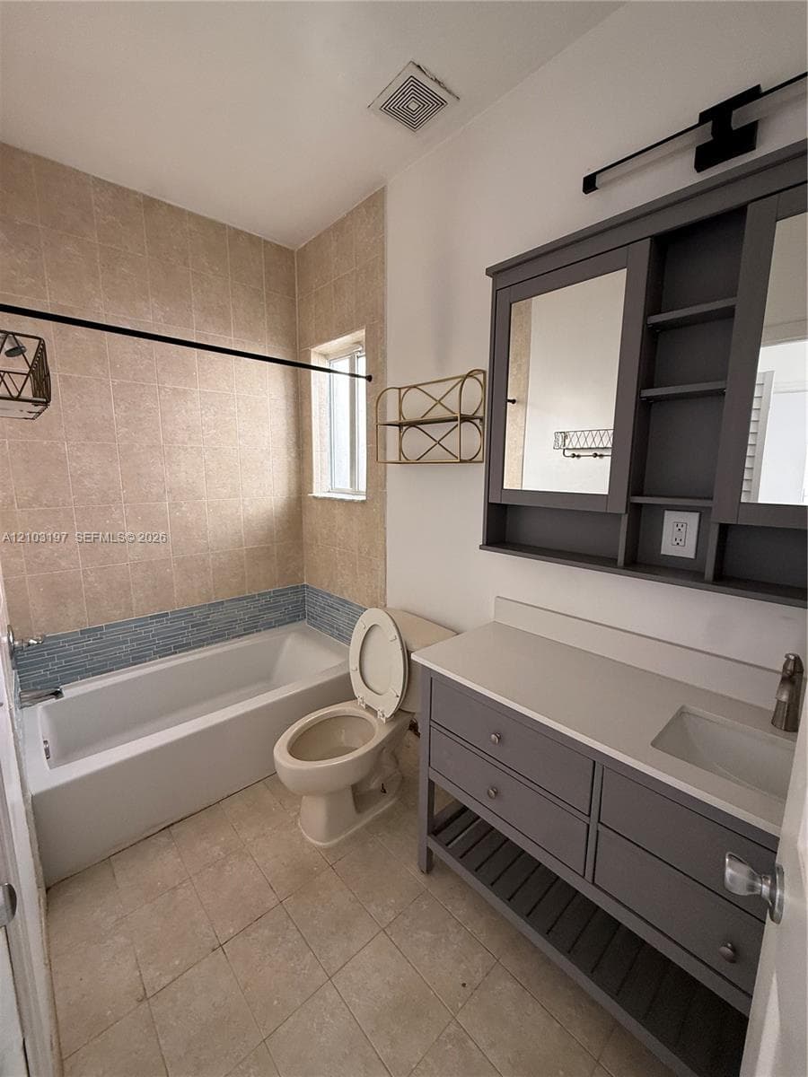 2514 NE 41 photo 16