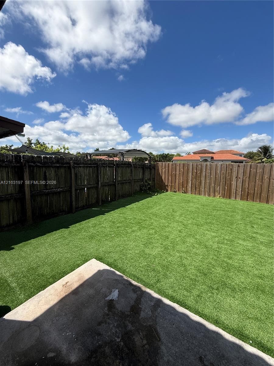 2514 NE 41 photo 22