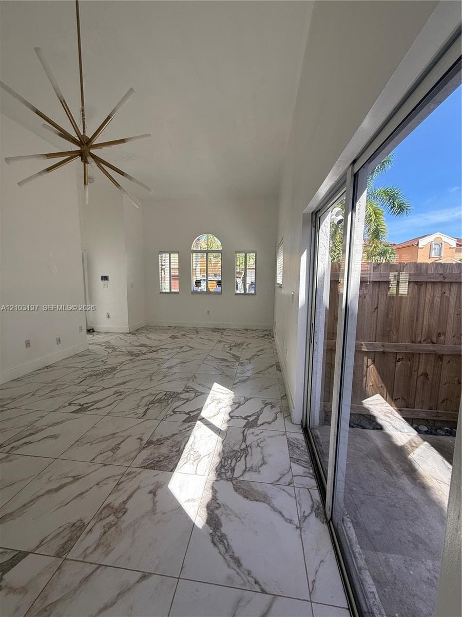 2514 NE 41 photo 7