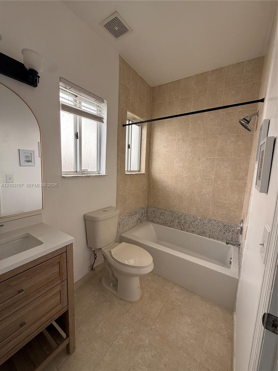 2514 NE 41 photo 20