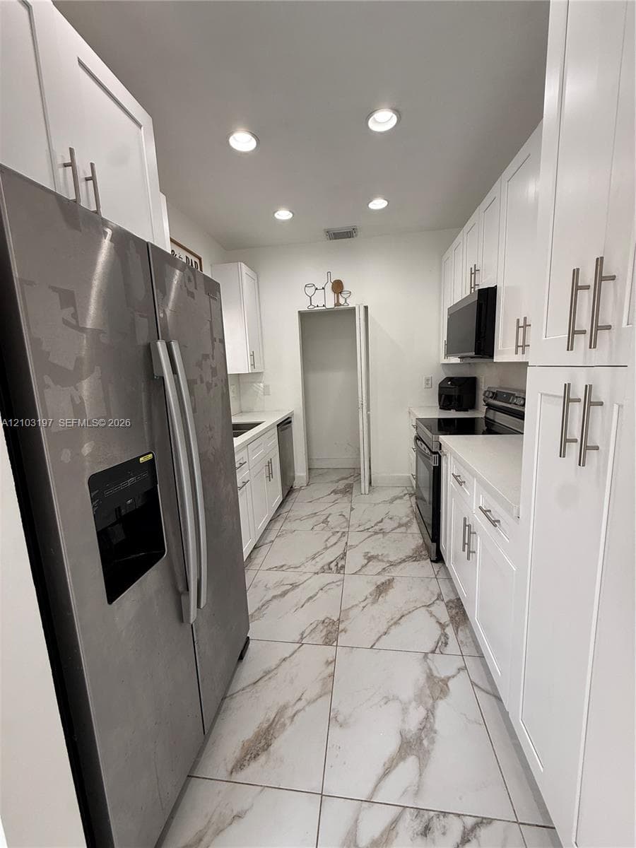 2514 NE 41 photo 9