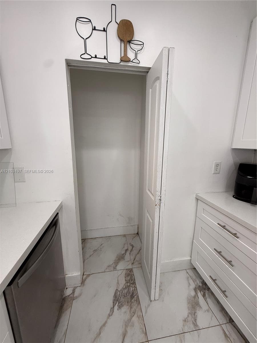 2514 NE 41 photo 10