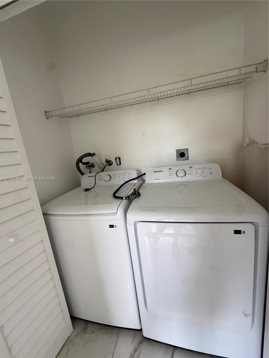 2514 NE 41 photo 19