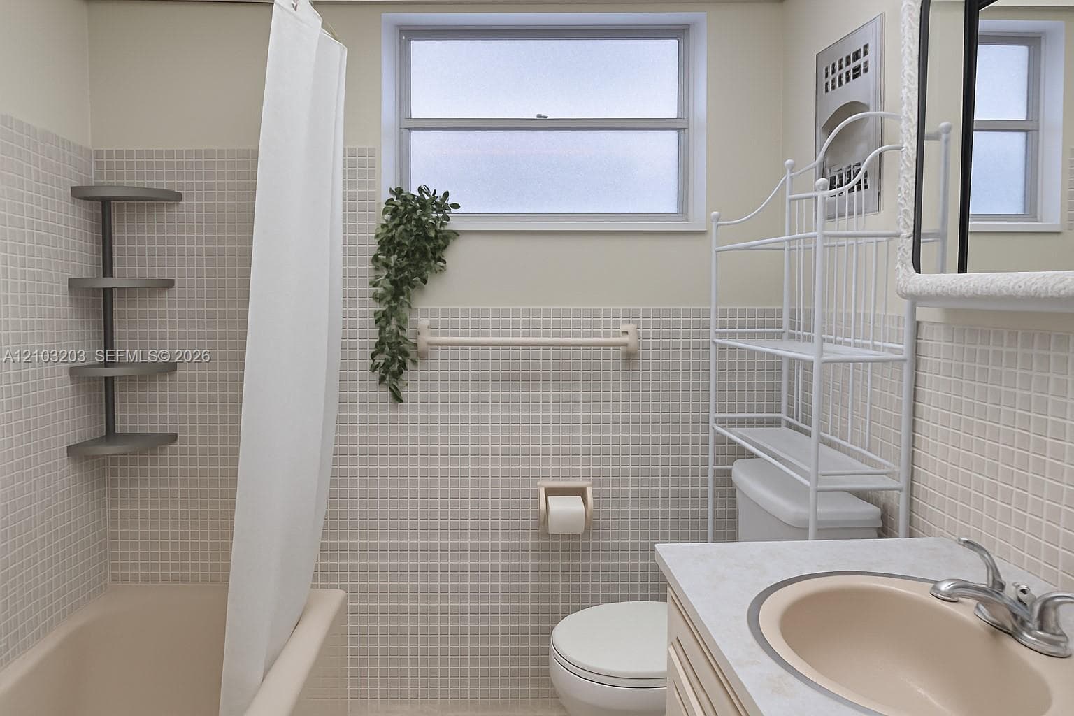 FIRST GULFSTREAM GARDEN · #304B in Hallandale Beach - Photo 8