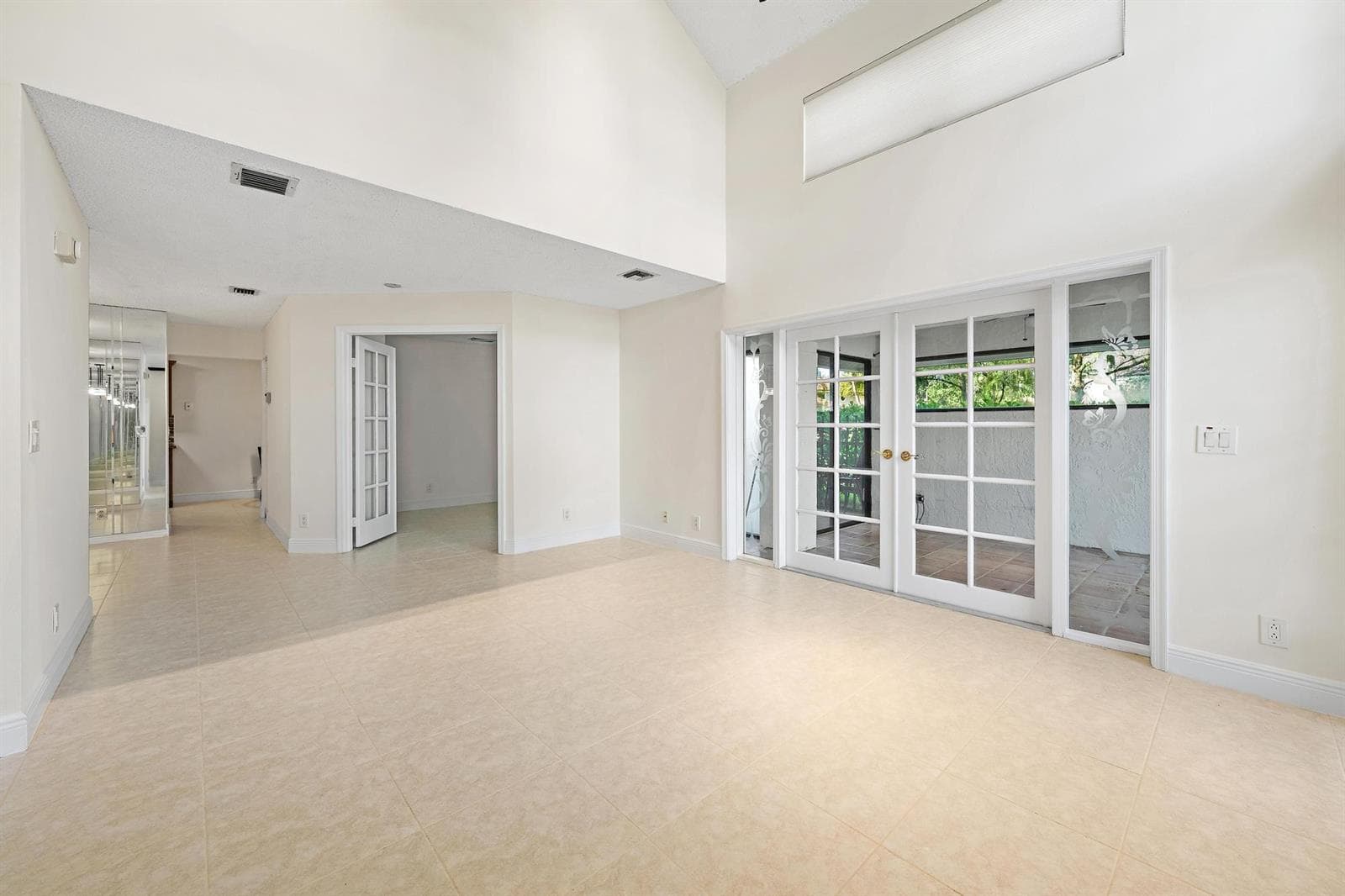 370 Prestwick Cir apt 2-7