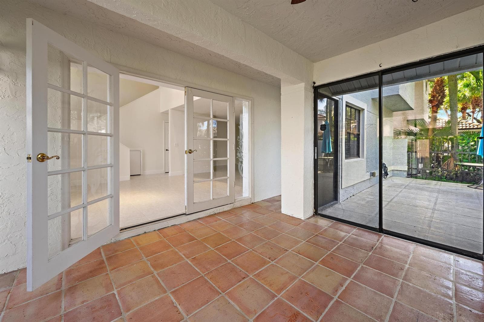 370 Prestwick Cir apt 2-14