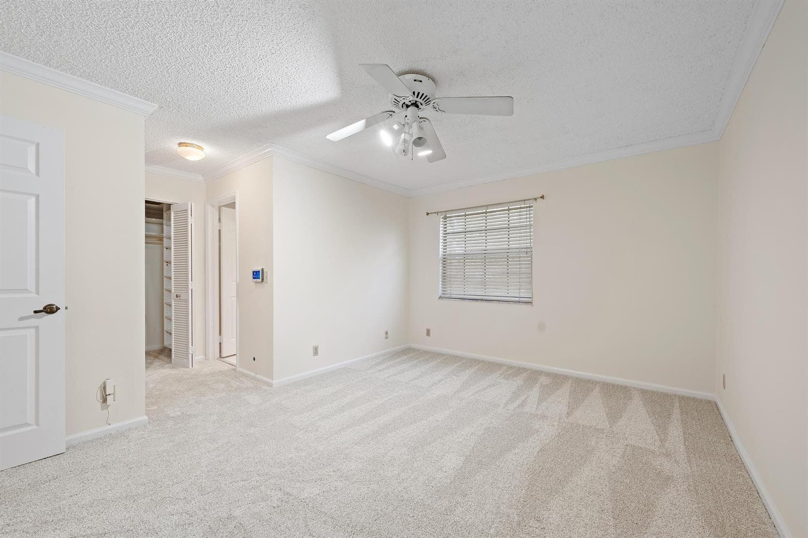 370 Prestwick Cir apt 2-19