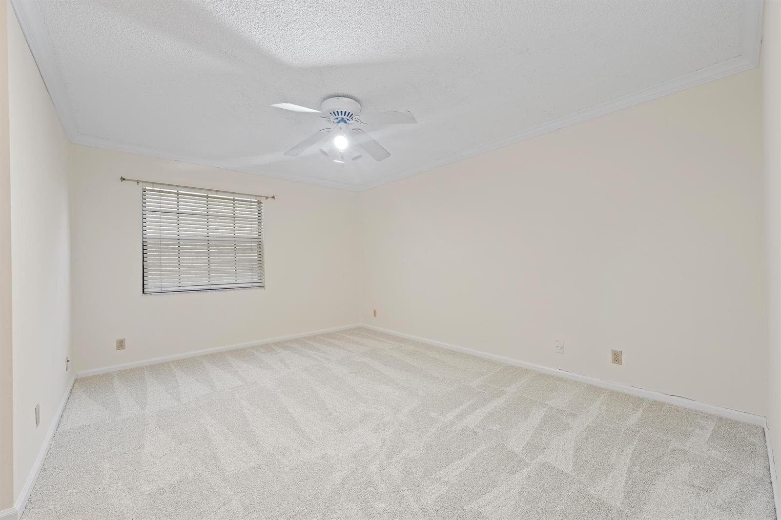 370 Prestwick Cir apt 2-18