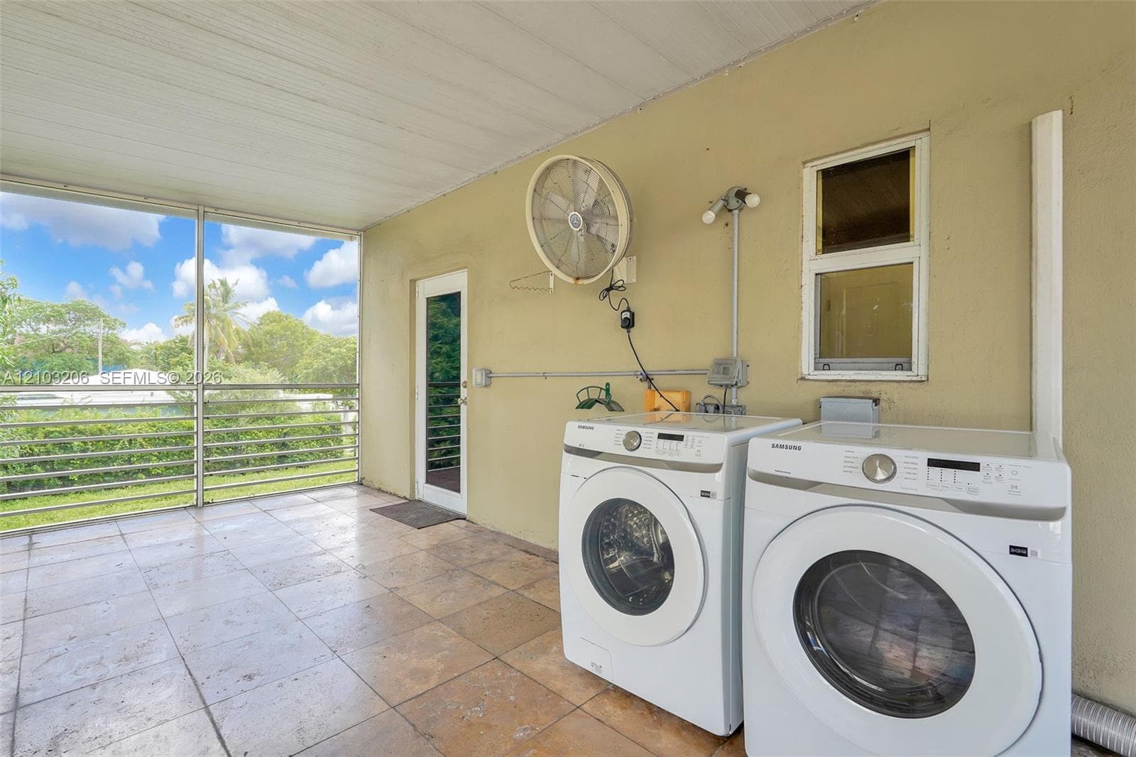 181 NW 41st St #2 photo 23