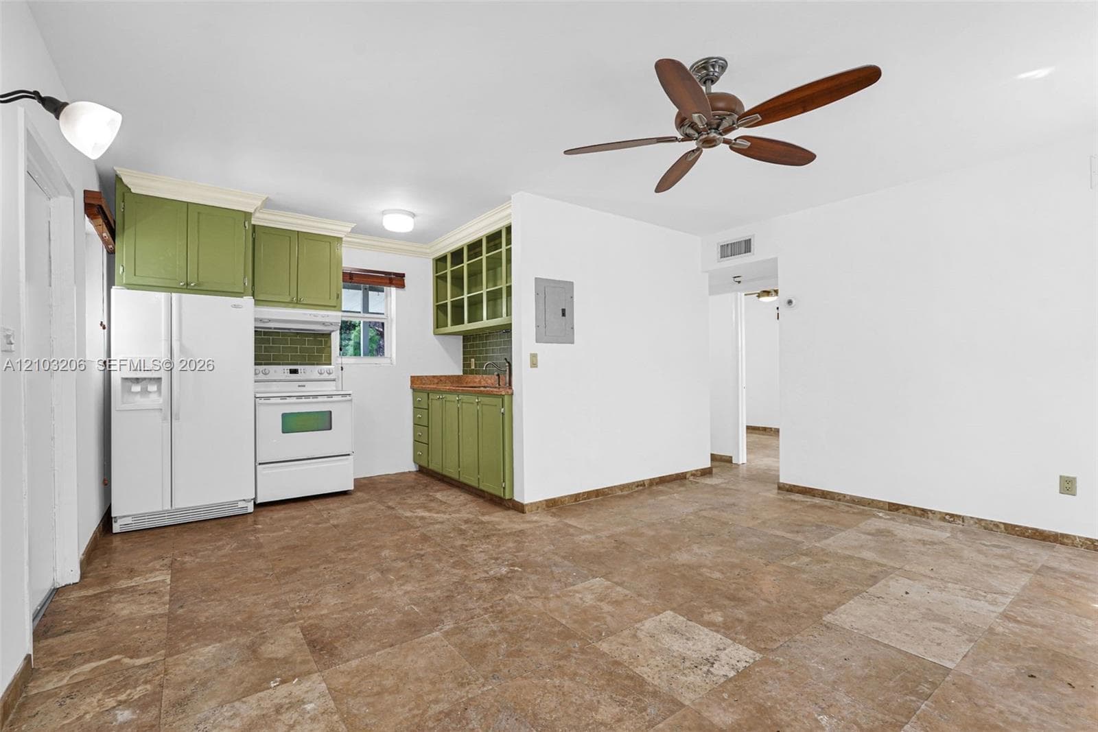 181 NW 41st St #2 photo 2