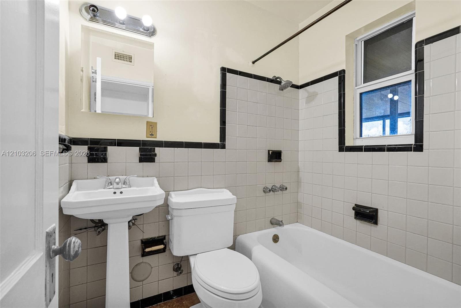 181 NW 41st St #2 photo 17